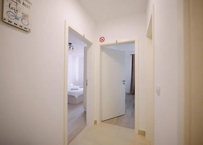 Spring - Mall Coresi *